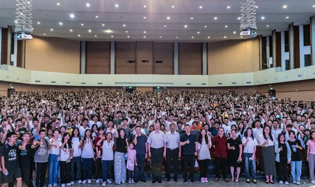 2B0D70E7FE9A60E82D4E0F7BF48_17530C9D_1FB29