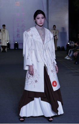 1AF985380BE83B83C107A299C9A_773BCF6D_12496