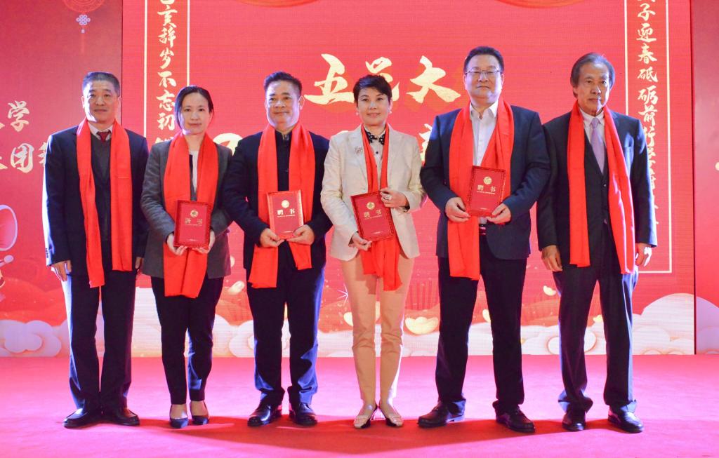 763683769EF1B4E2117EA642299_D73614F3_17ECF