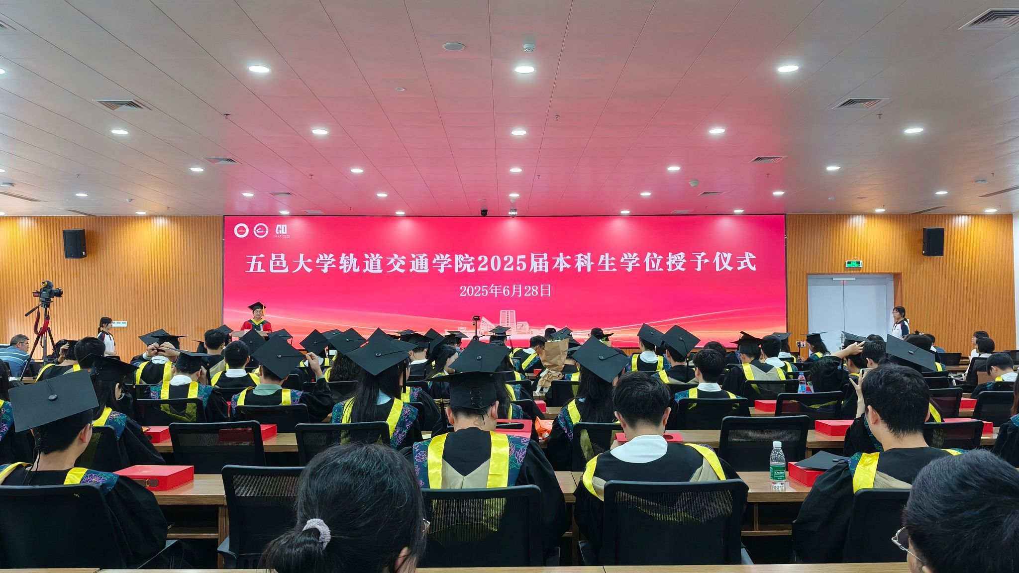 0ECCDC6D2C3D0D9A1F697335284_08A24D7F_52819