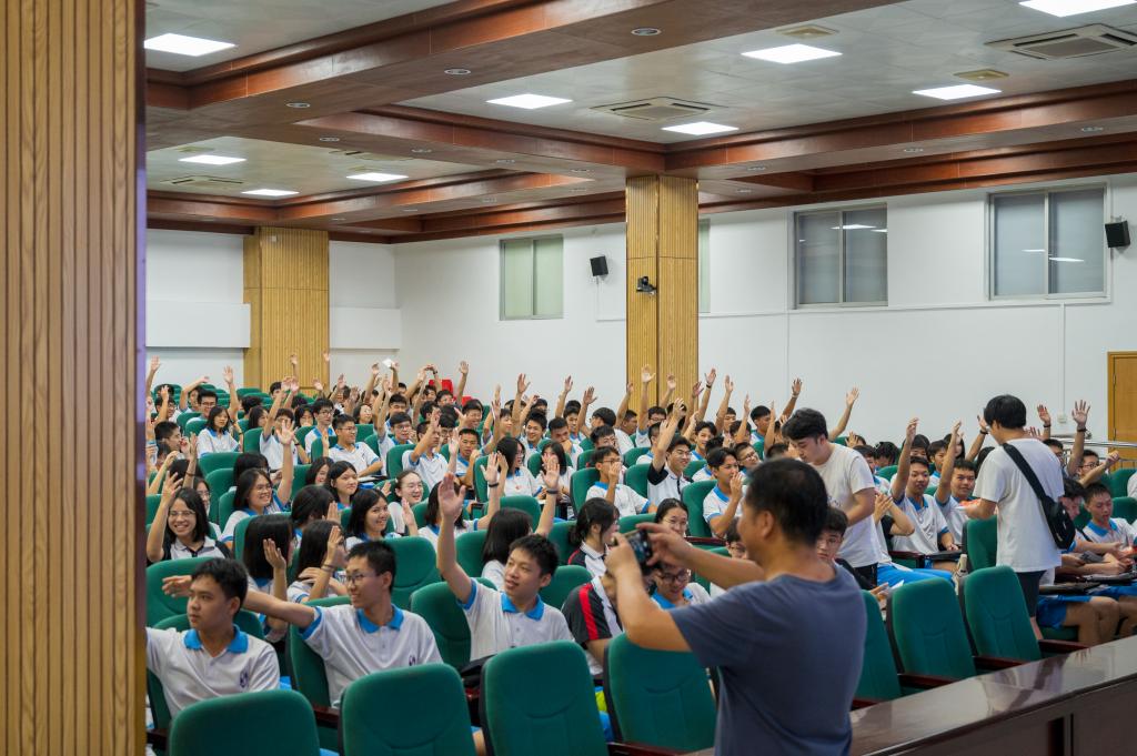 2089F026491A86002A5F6F2D1AB_91FE4996_1B4A3.jpg?e= 2089F026491A86002A5F6F2D1AB_91FE4996_1B4A3.jpg?e=