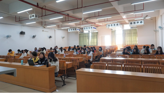 A27A19D95998FB411A7E4000DA0_9E63E263_AA3F7