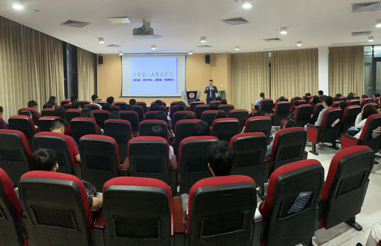 2FBE4815E730D90FA2185899AD9_268FC3D6_F1A18