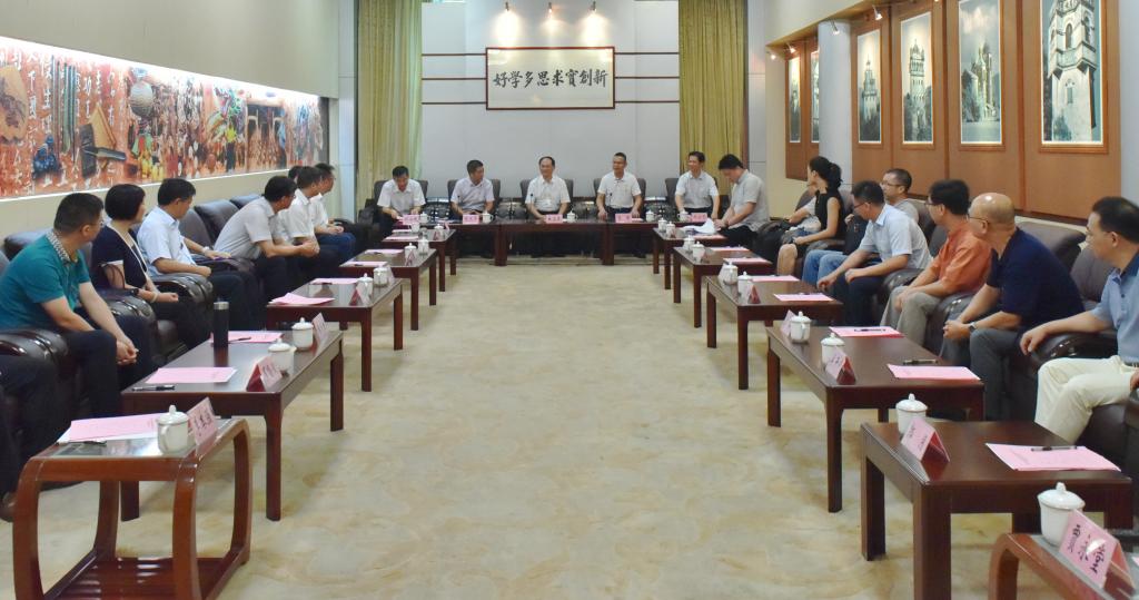 FEEC4861A338545752F386409A6_E4ED36C4_14C08