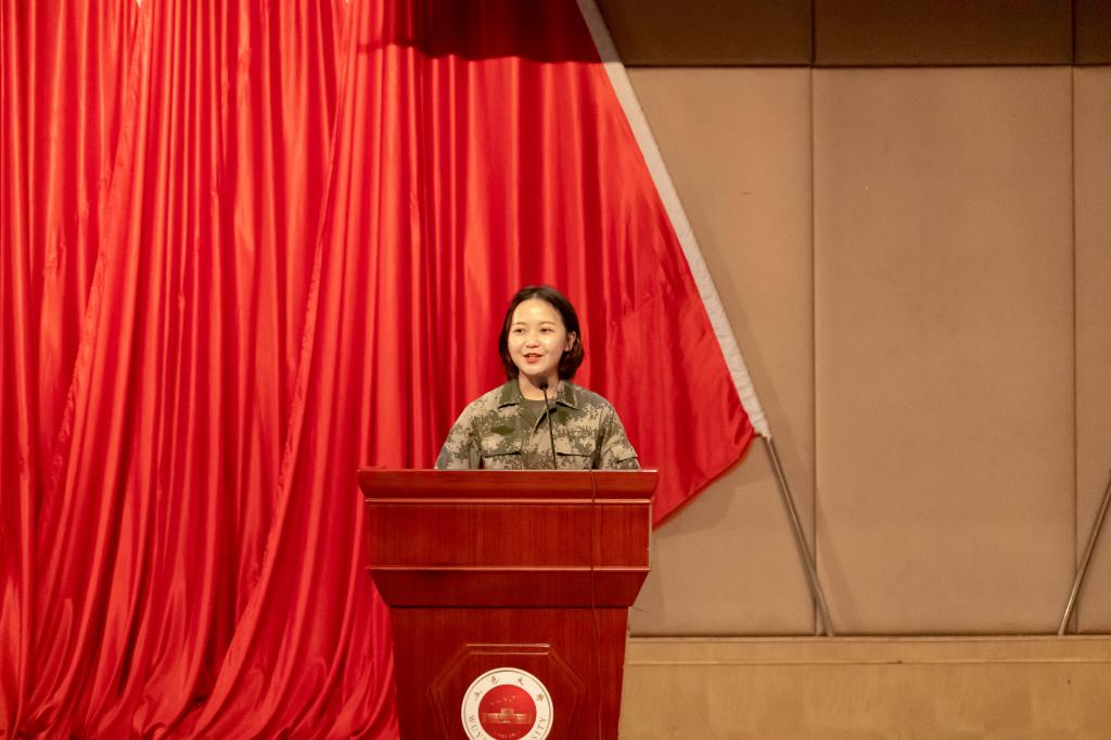 A070AC8154F4F52E8D091DA7612_2CF3C79E_11B81.jpg?e= A070AC8154F4F52E8D091DA7612_2CF3C79E_11B81.jpg?e=