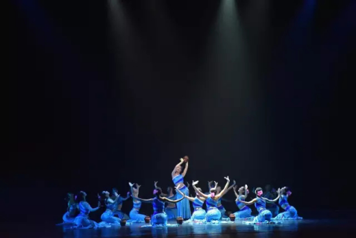 719070E3BF0C01DFA2B132F73B1_53E04DF1_15F00