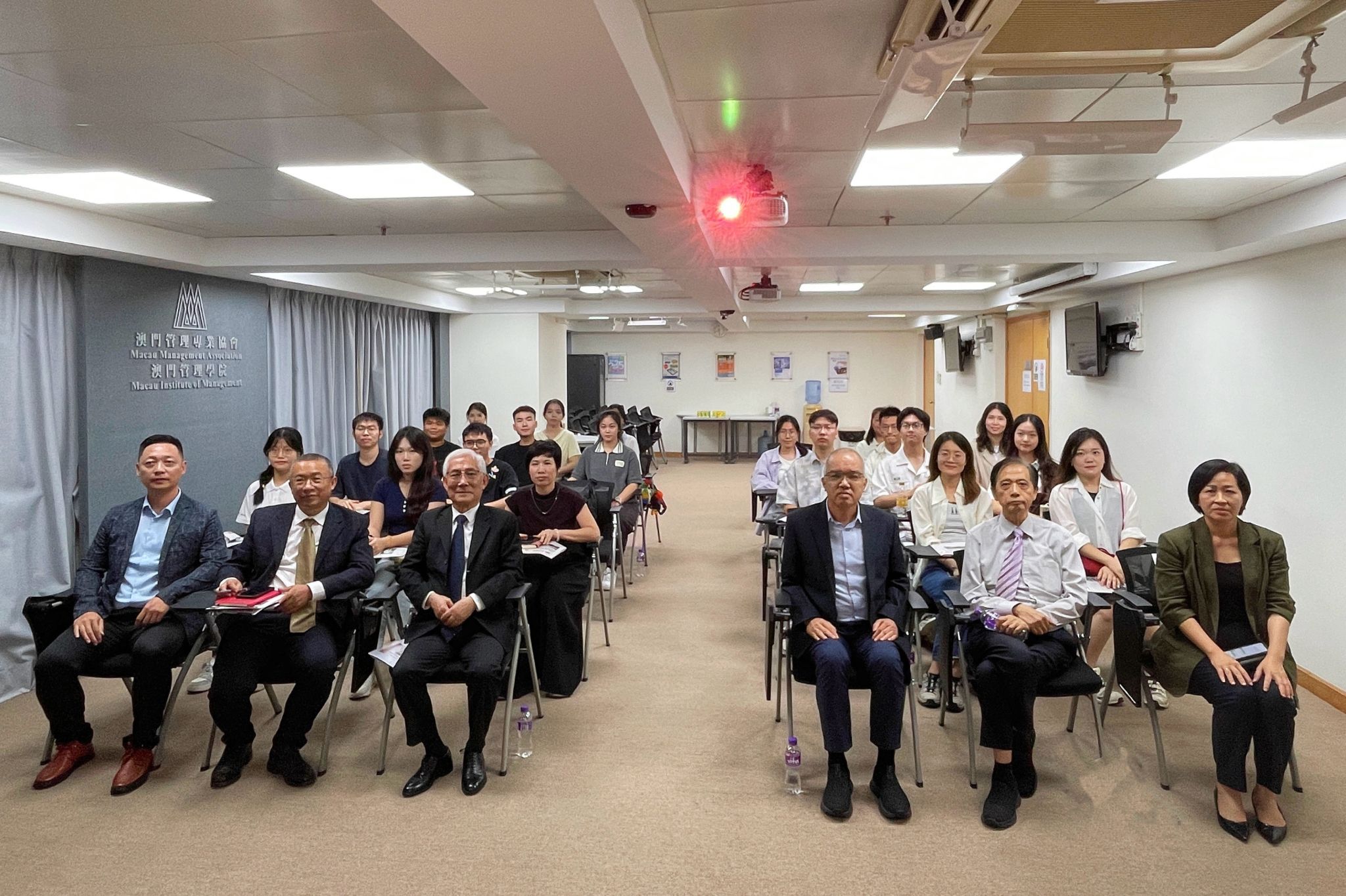 4F156120898DFA1949BA6AE19EE_9E1CF122_6DA34 4F156120898DFA1949BA6AE19EE_9E1CF122_6DA34