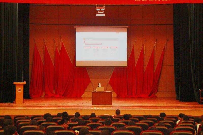 F4955AEB9862DF375D95164AA2B_9EA4676F_D233