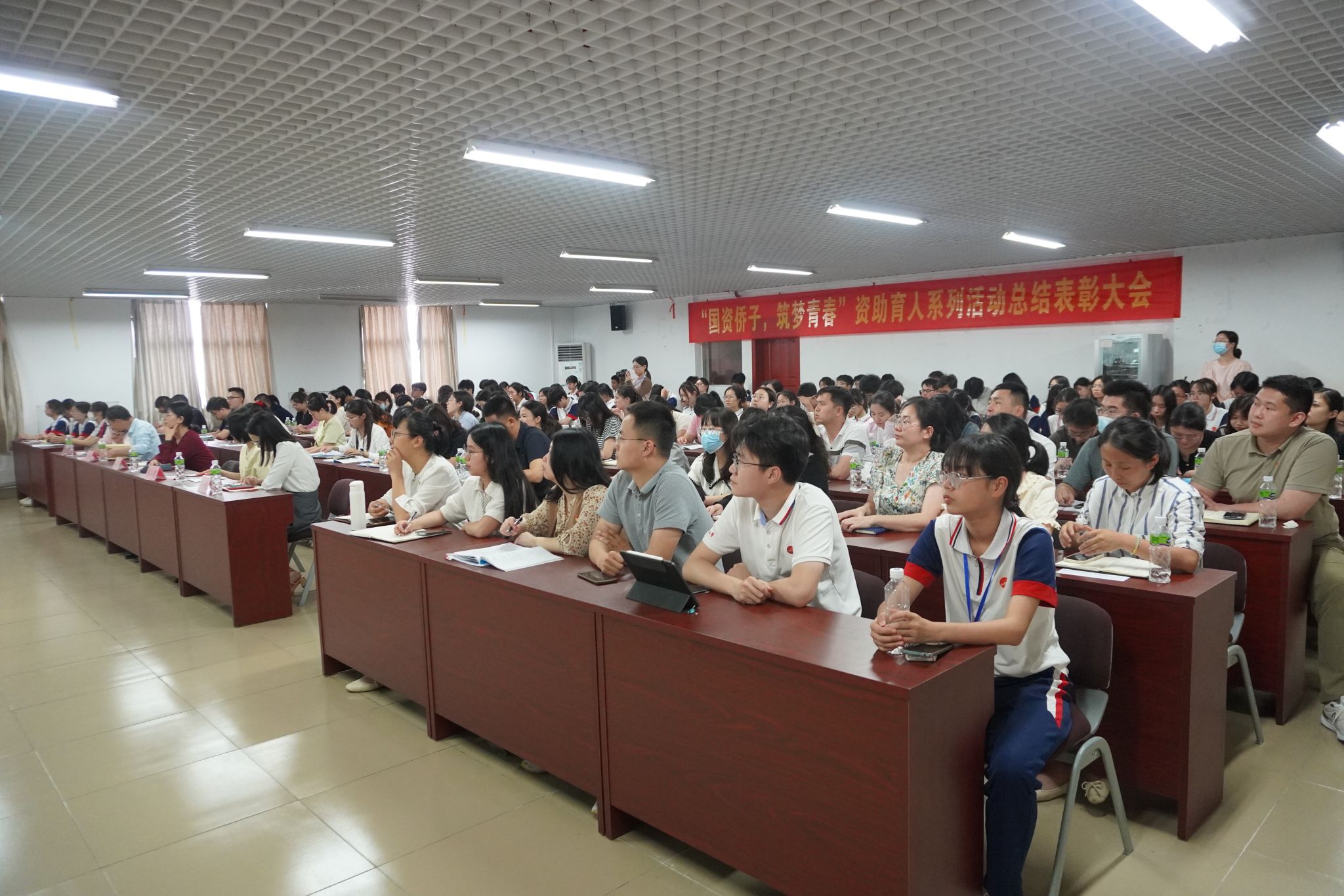 8EBE74348C95323667BB7EF71BB_6825D3A1_59077.jpg?e= 8EBE74348C95323667BB7EF71BB_6825D3A1_59077.jpg?e=