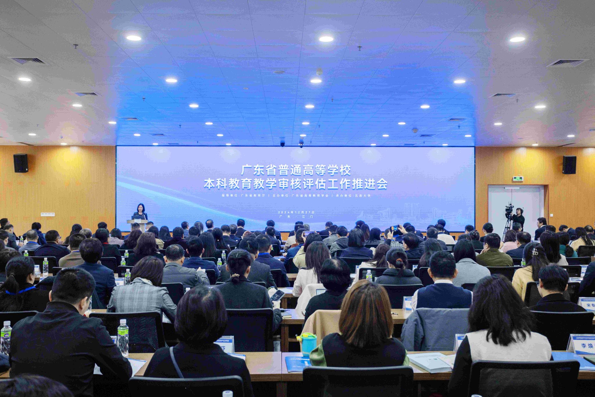 C9343532B6F3CAF1D937F3090A1_D6DA1466_661E5.jpg?e= C9343532B6F3CAF1D937F3090A1_D6DA1466_661E5.jpg?e=