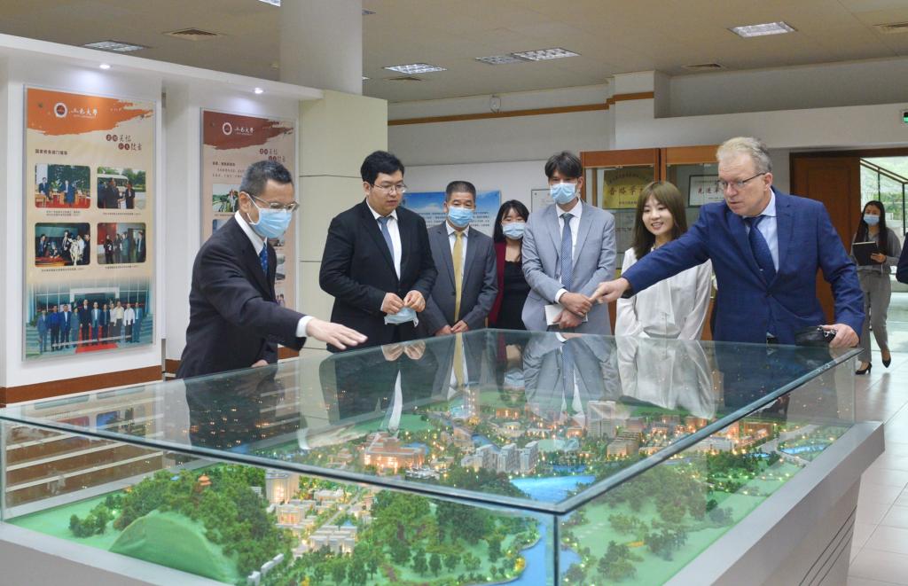 B1B0FA806173B1EC12035B2DD4B_08FF7806_19194