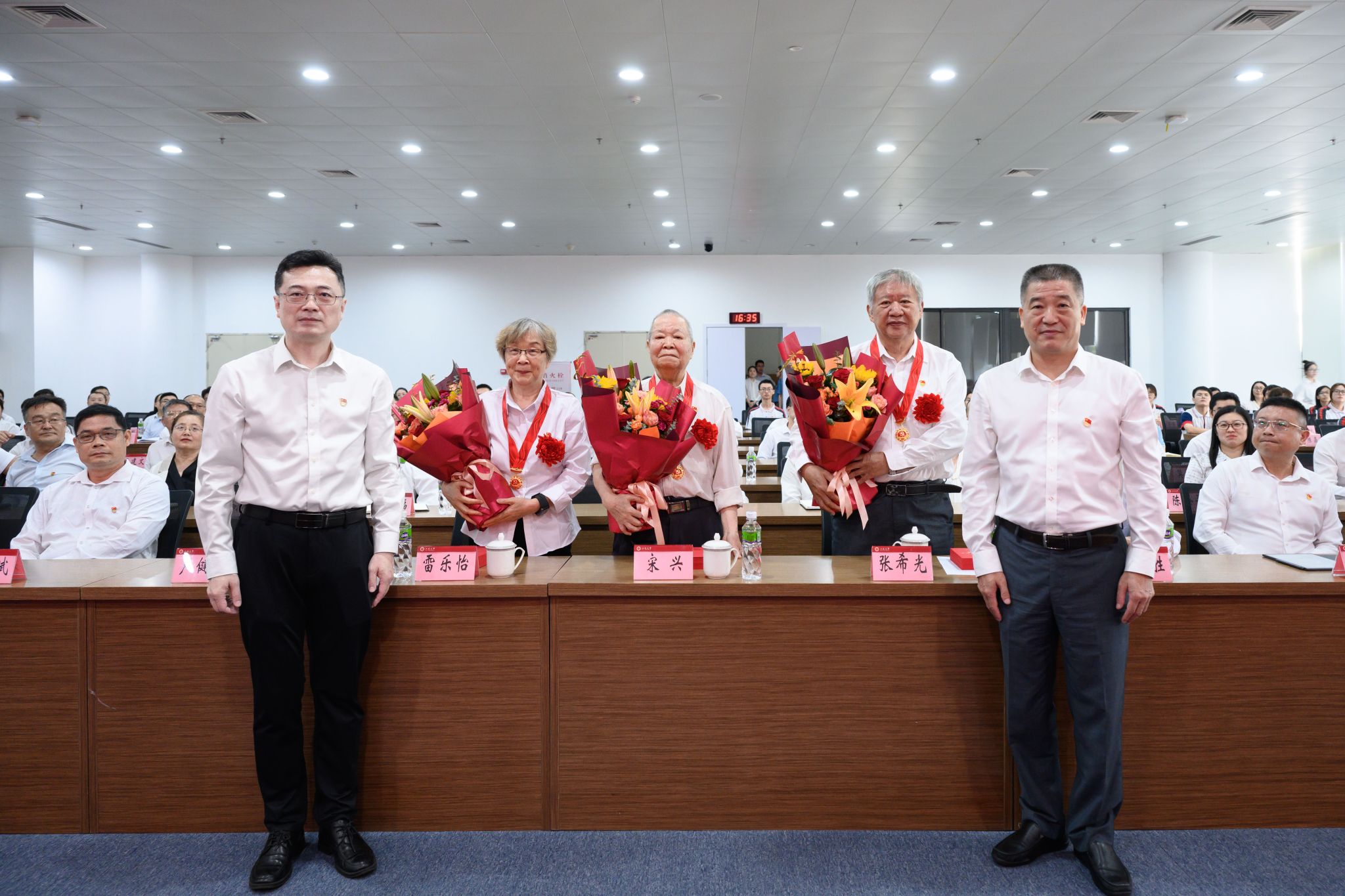 4BEF841150344DBFB438182077A_21787BD6_53711