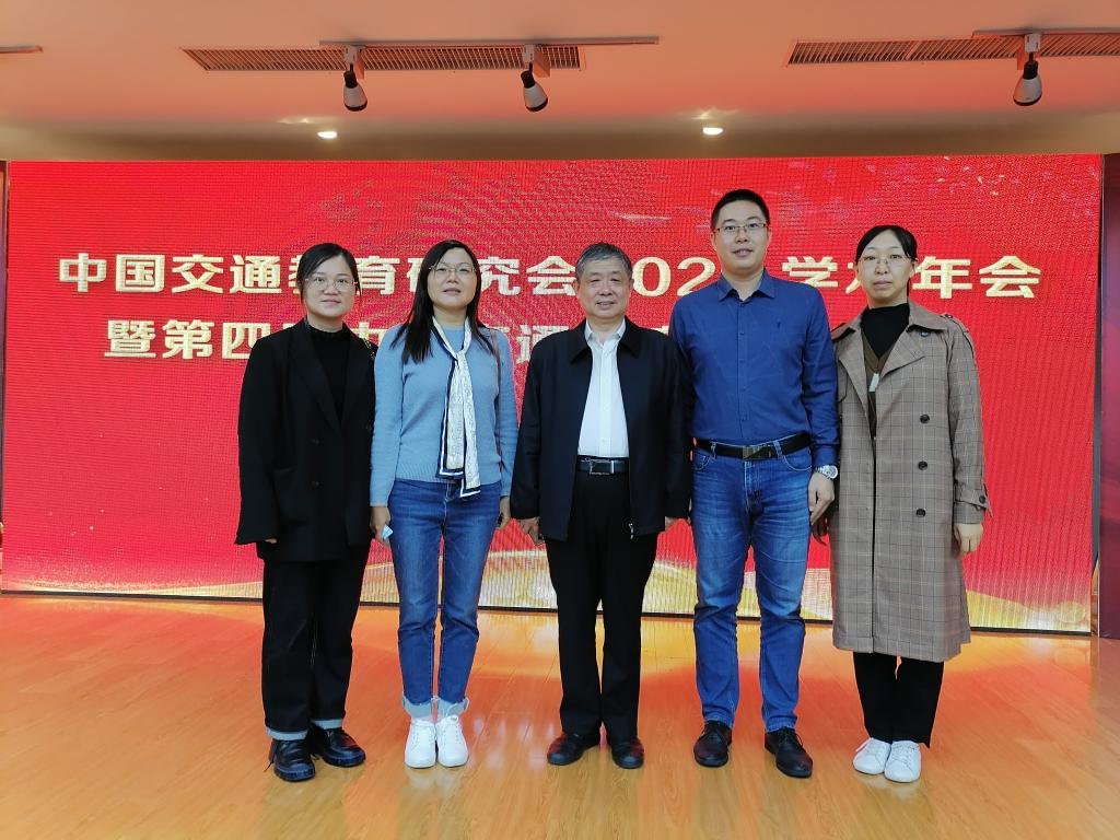 64F567BBCC5C672EC3BBE0CEBCC_EC734F0C_1D90F