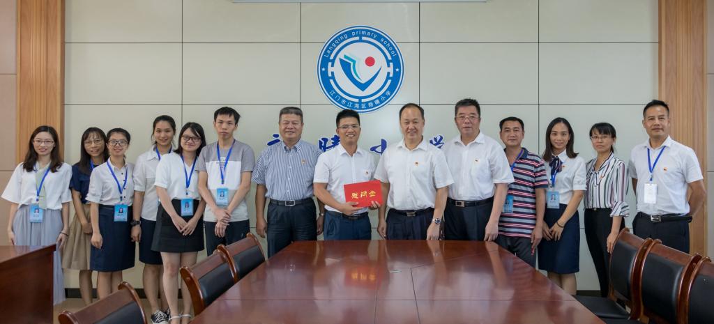 F265BDA5992109DE830436EC725_385B3AFF_10563