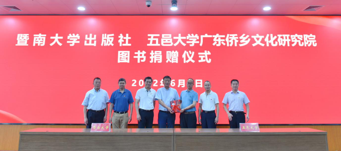 8A2CCD7B6B04C0FD7D71F970F2A_72A70FD3_8B215