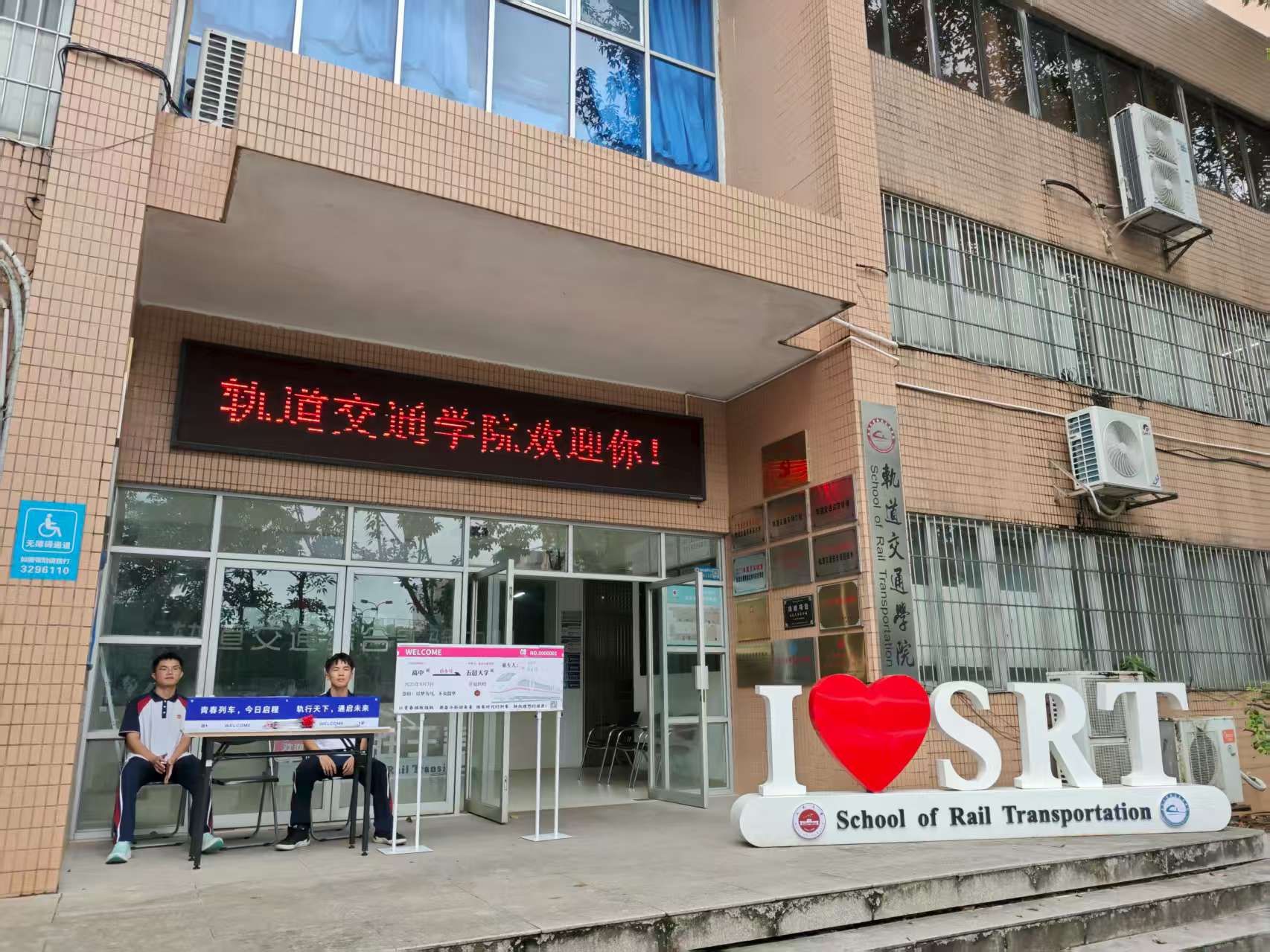 78D8DB665DED7354D74F08C98F4_89D6FA06_5C18A